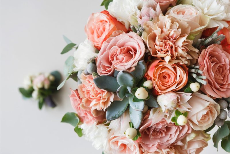 Bouquet of blush and coral roses